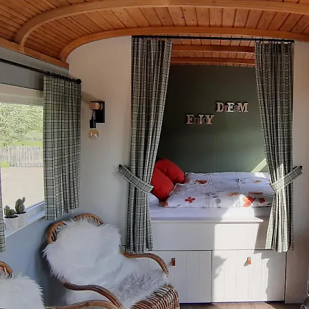 Bed & Breakfast Wijd En Zijt Pipowagen Veghel